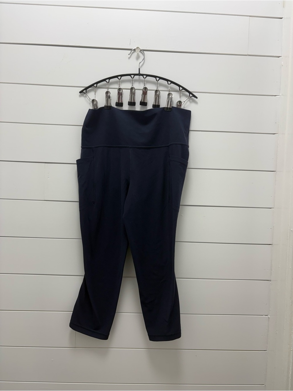 Athleta Navy Capri Leggings